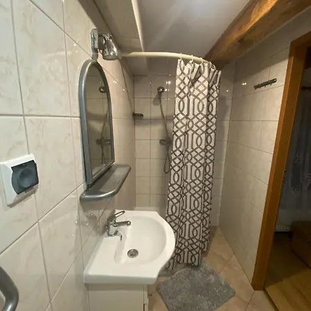 Pokoje Goscinne Pod Jabloniami Darłowo Exterior photo